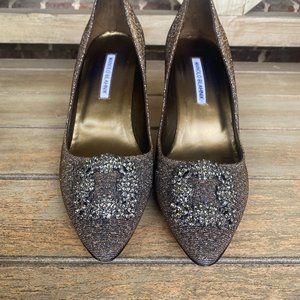 Manolo Blahnik Hangisi Jeweled Pump Heel Gold Metallic Flannel Glitter 70mm
